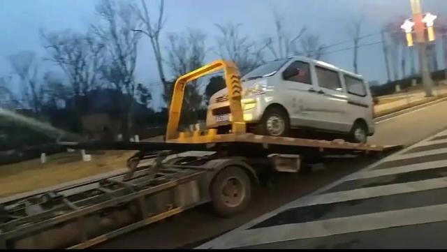 日喀則仁布道路救援服務 專業拖車、脫困、搭電、補胎換胎，守護您的每一次出行